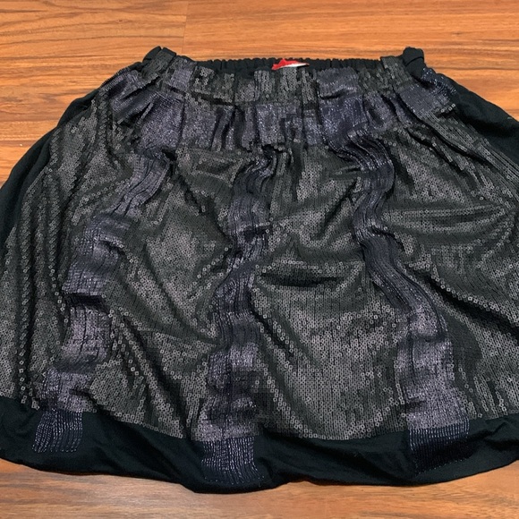 PRADA Skirt - SEE MEASUREMENTS FOR SIZING - Picture 4 of 16